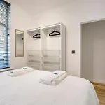 Apartment Cosy, Furnished & Renovated Flat With Outside Lounge Ghent